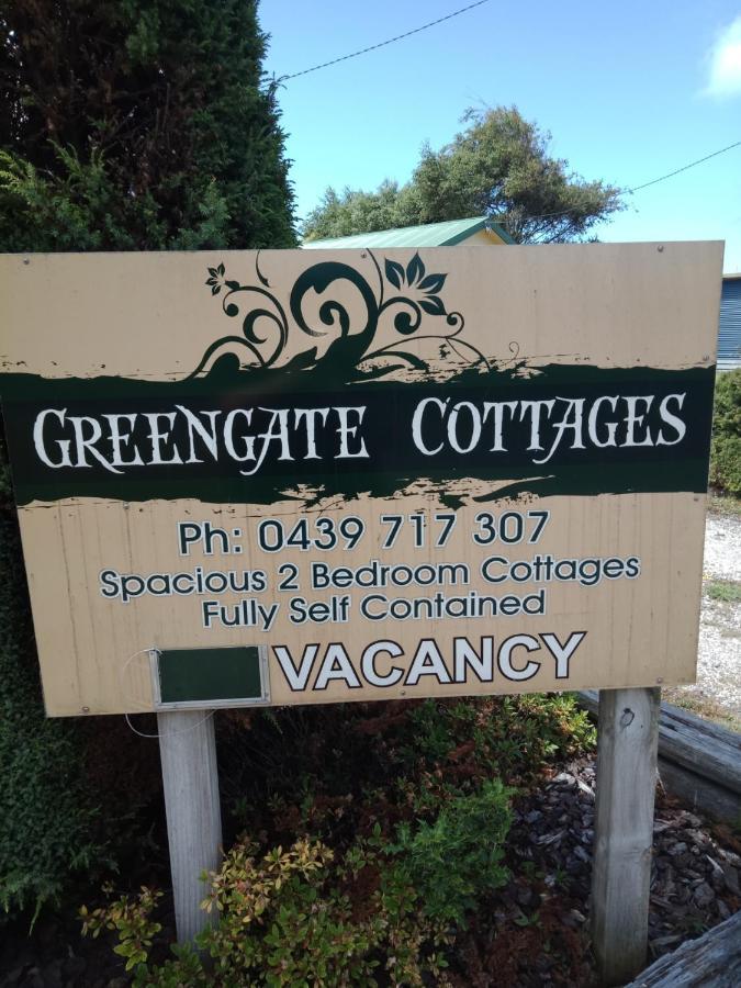 Greengate Cottages Strahan Kültér fotó